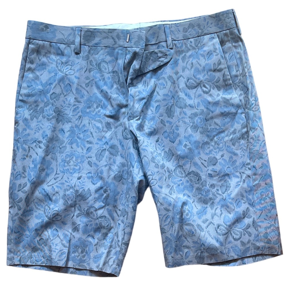 Excellent condition. Lightly used. J.Crew summer floral suit short (31W / 10in)